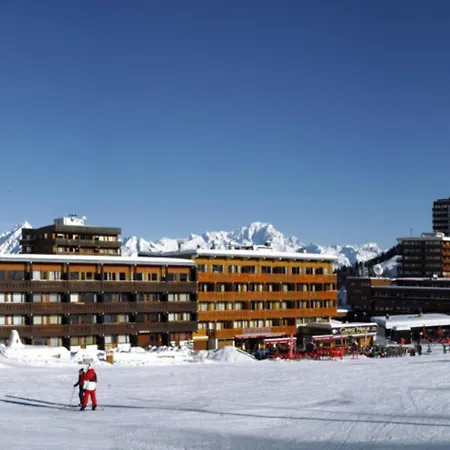 4 Pers, Terrasse, Au Pied Des Pistes A Plagne Centre, Acces Direct Front De Neige. - Fr-1-455-215 *